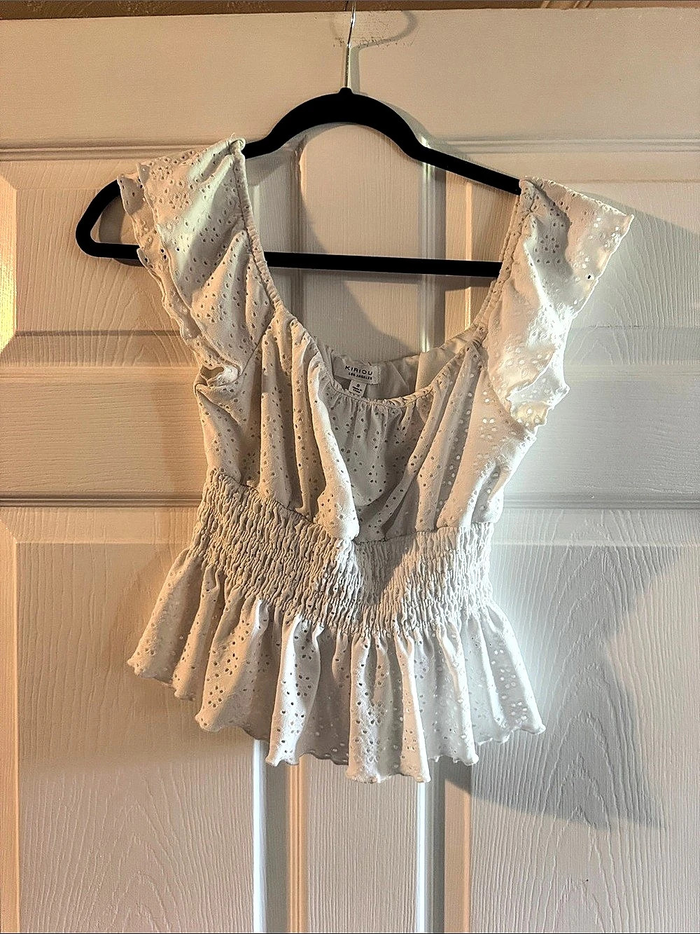 KIRIAU Eyelet Ruffle Blouse in White Small Like New